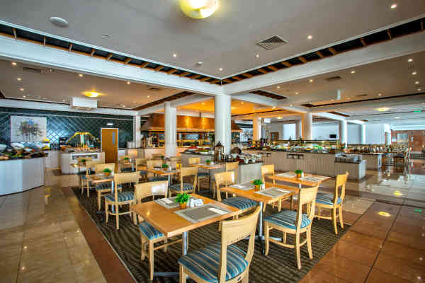 Leonardo Cypria Bay - Blue Horizon Restaurant