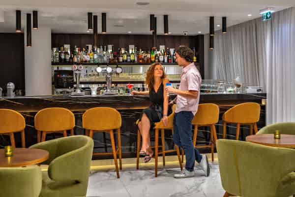 Elegant Ariadne Lounge Bar