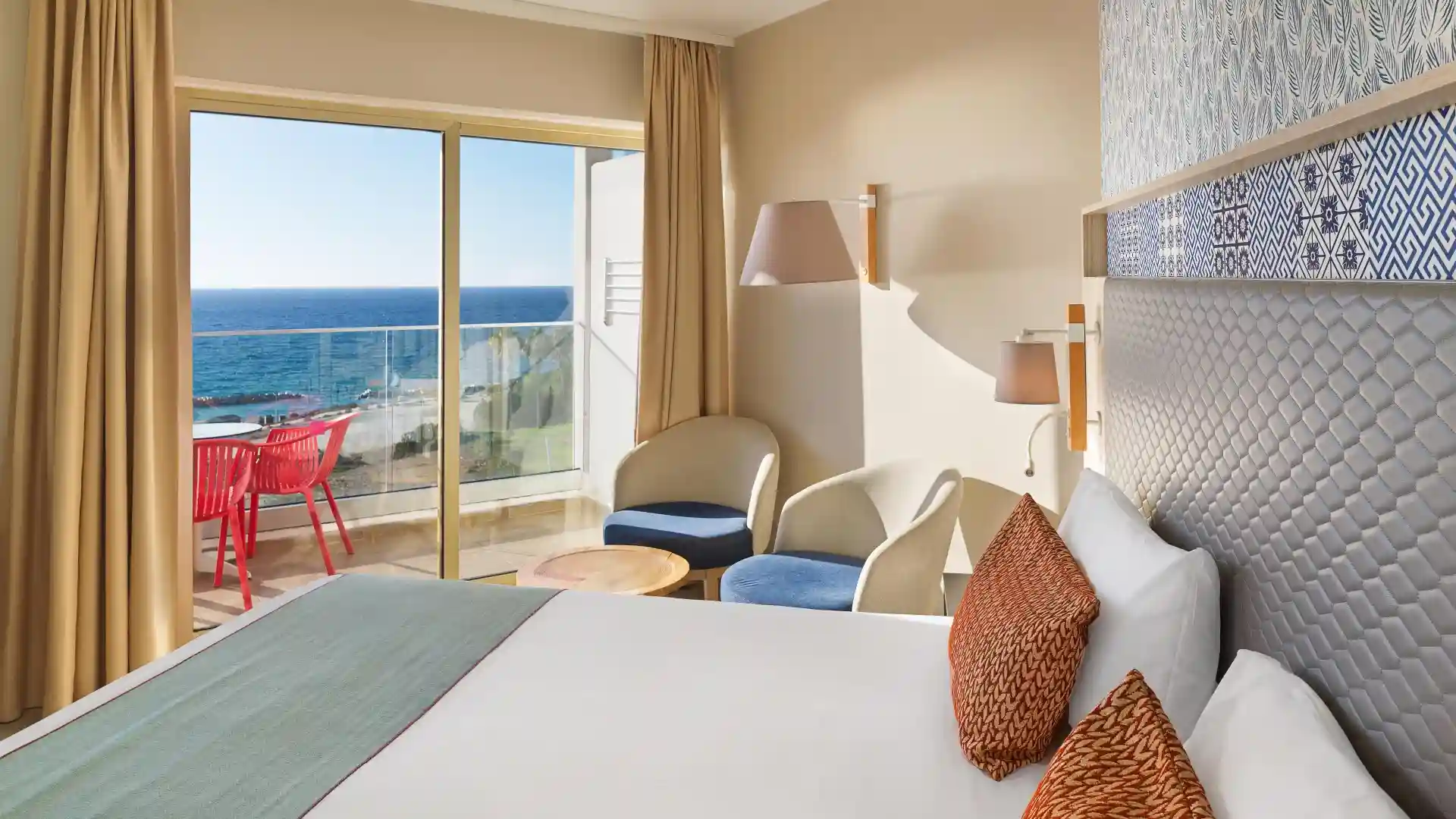 Elegant Sea View Suite