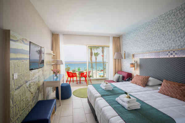 Elegant twin/double room at Leonardo Laura Beach & Splash Resort with sea view