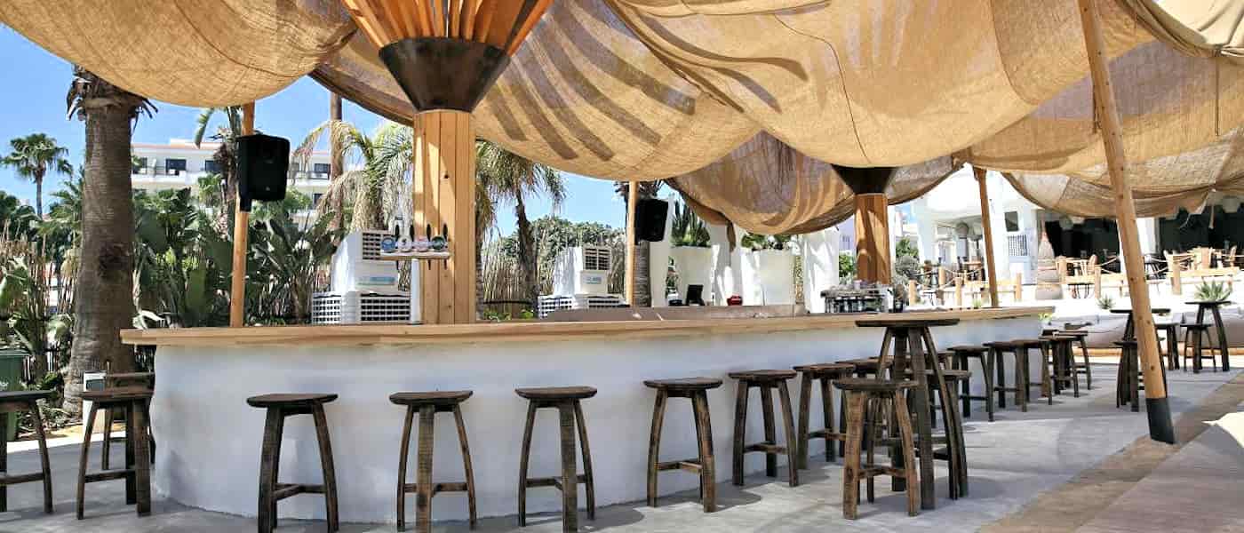 Leonardo Mediterranean Hotels & Resorts - Nava Seaside Lounge and Restaurant