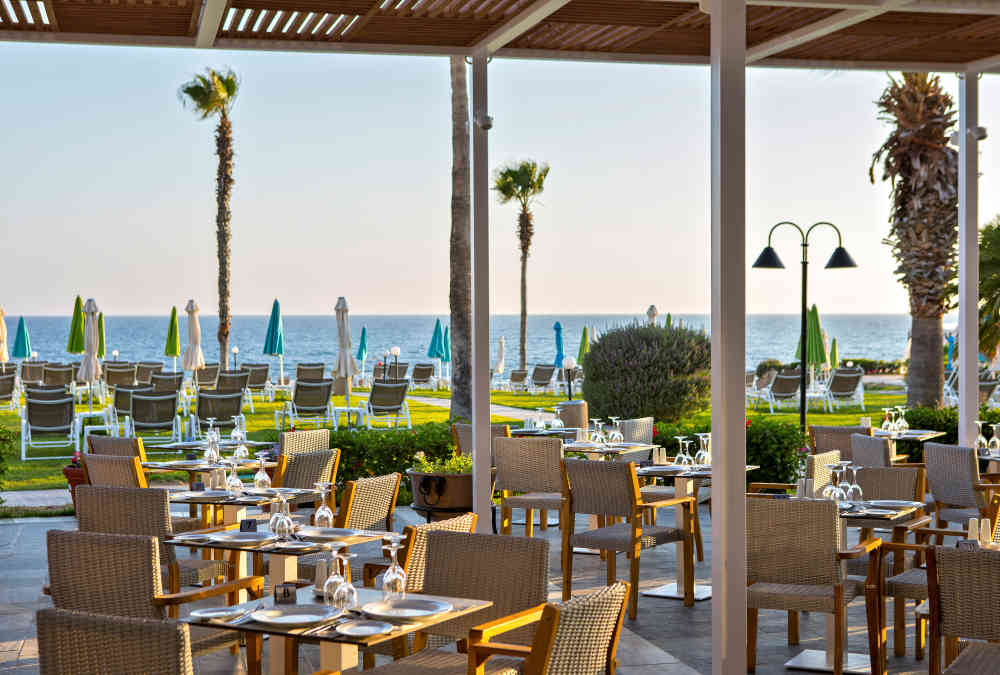 Leonardo Hotels & Resorts Mediterranean - mourayioGreekRestaurant_01