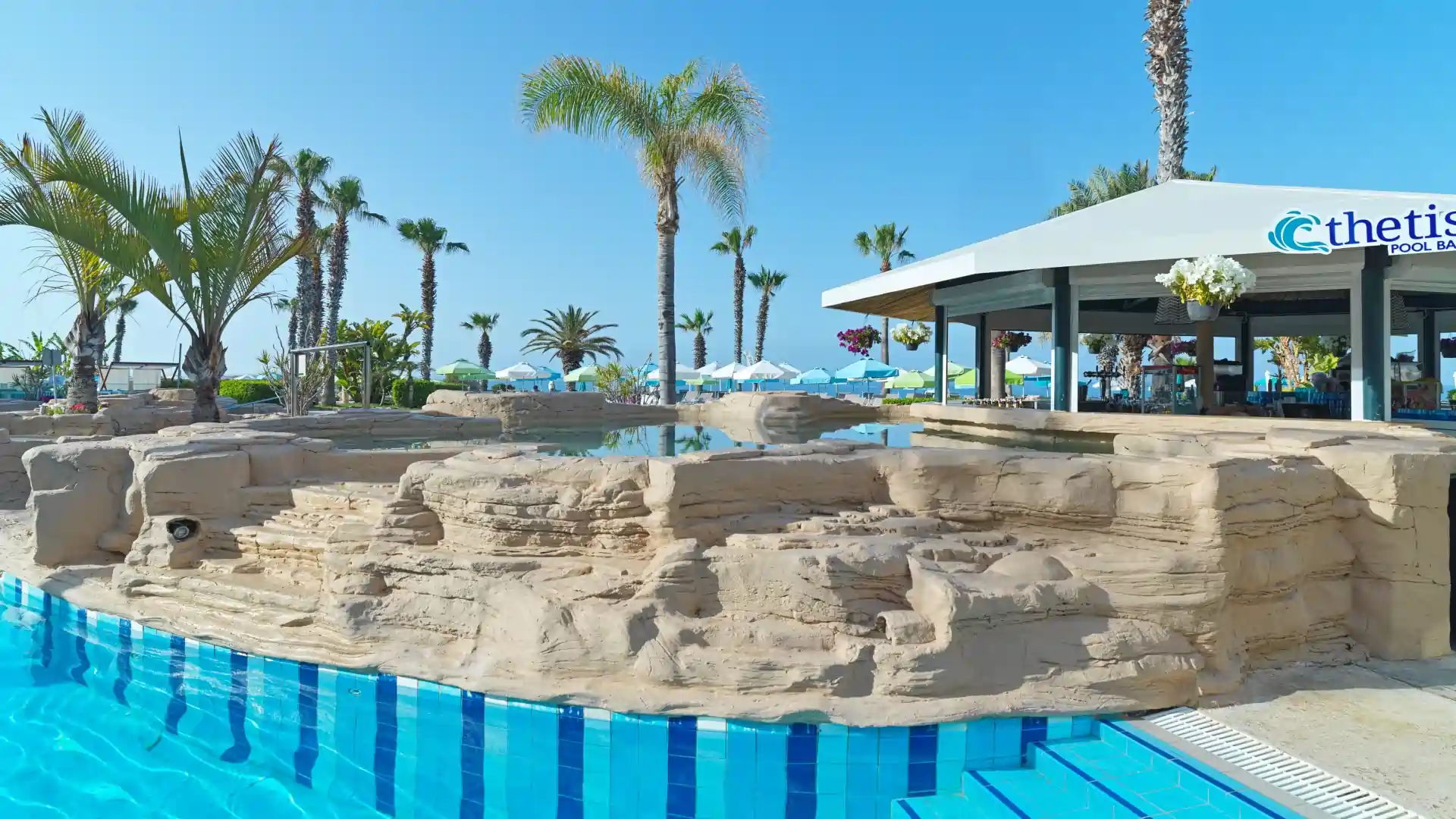 Leonardo Hotels & Resorts Mediterranean - poolBar_03