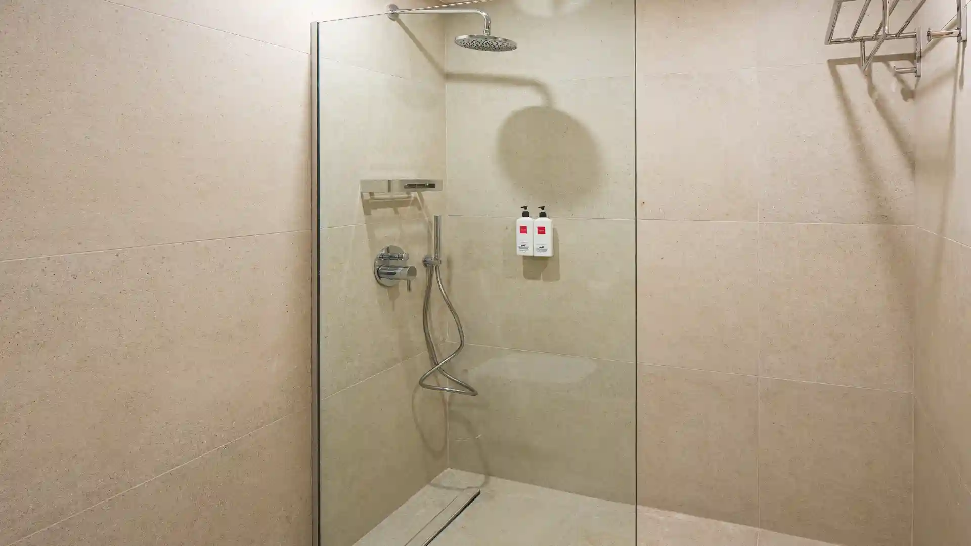 Leonardo Hotels & Resorts Mediterranean - executiveStudioSeaView_06