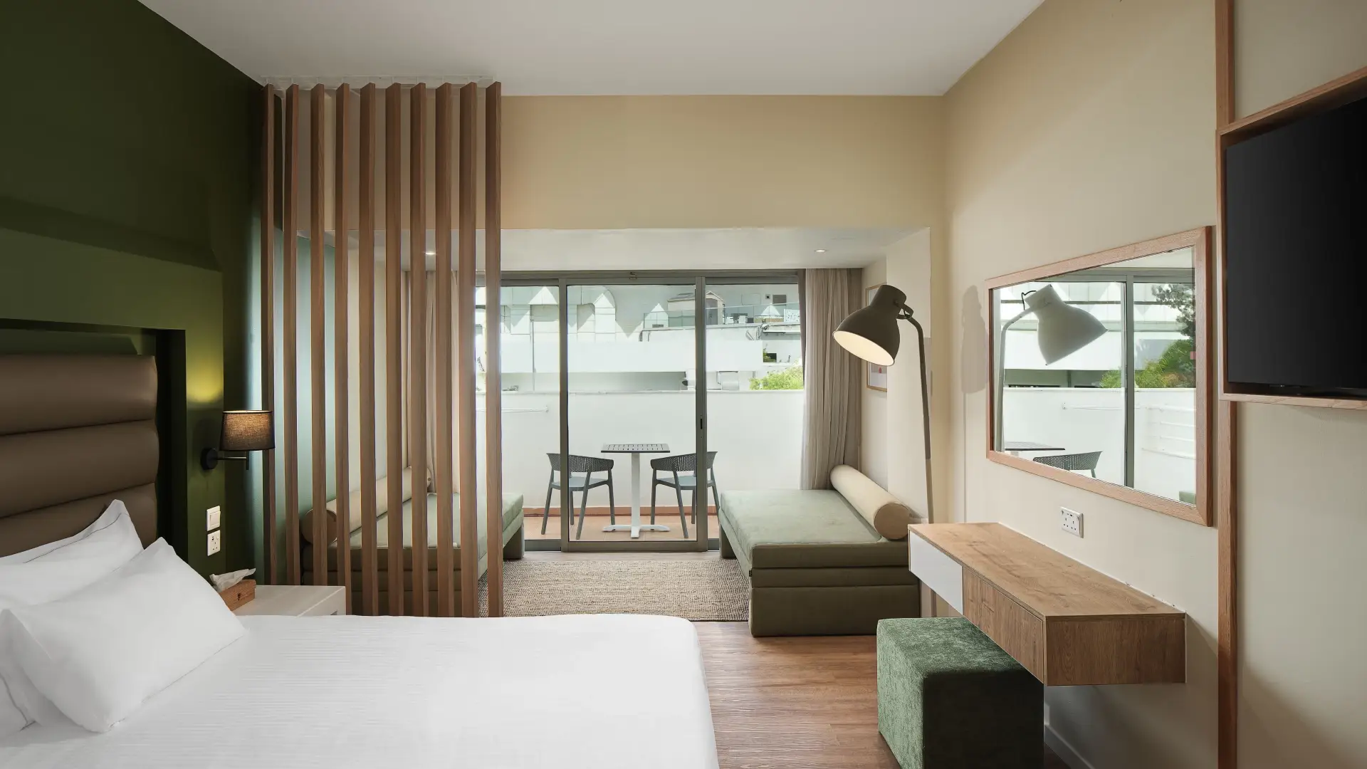 Leonardo Hotels & Resorts Mediterranean - familyRoomInlandView_05