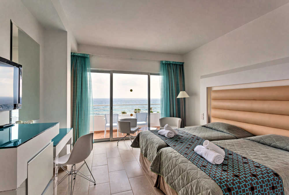 Leonardo Hotels & Resorts Mediterranean - twinDoubleSeaView_01