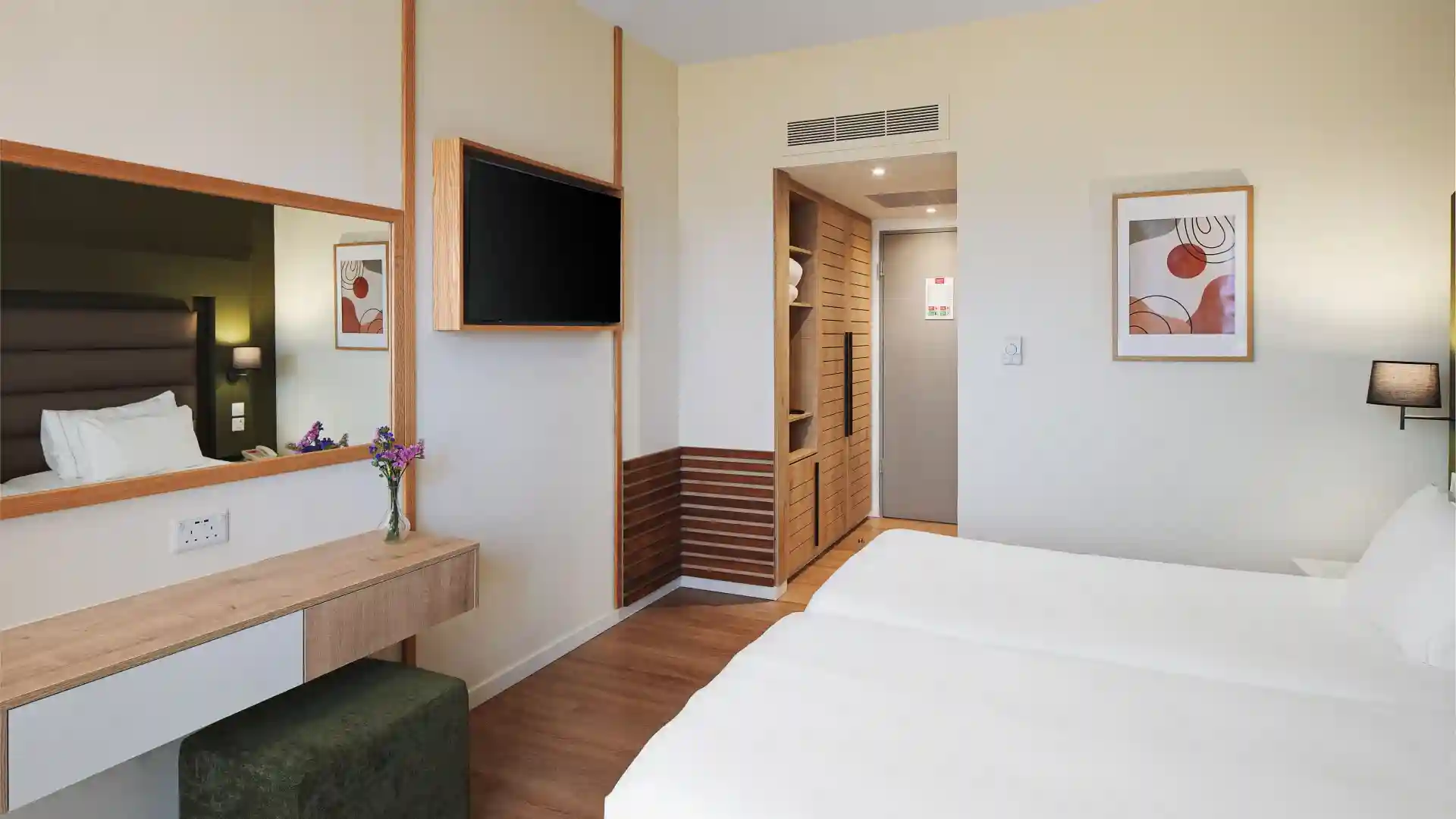 Leonardo Hotels & Resorts Mediterranean - twinDoubleSeaView_01