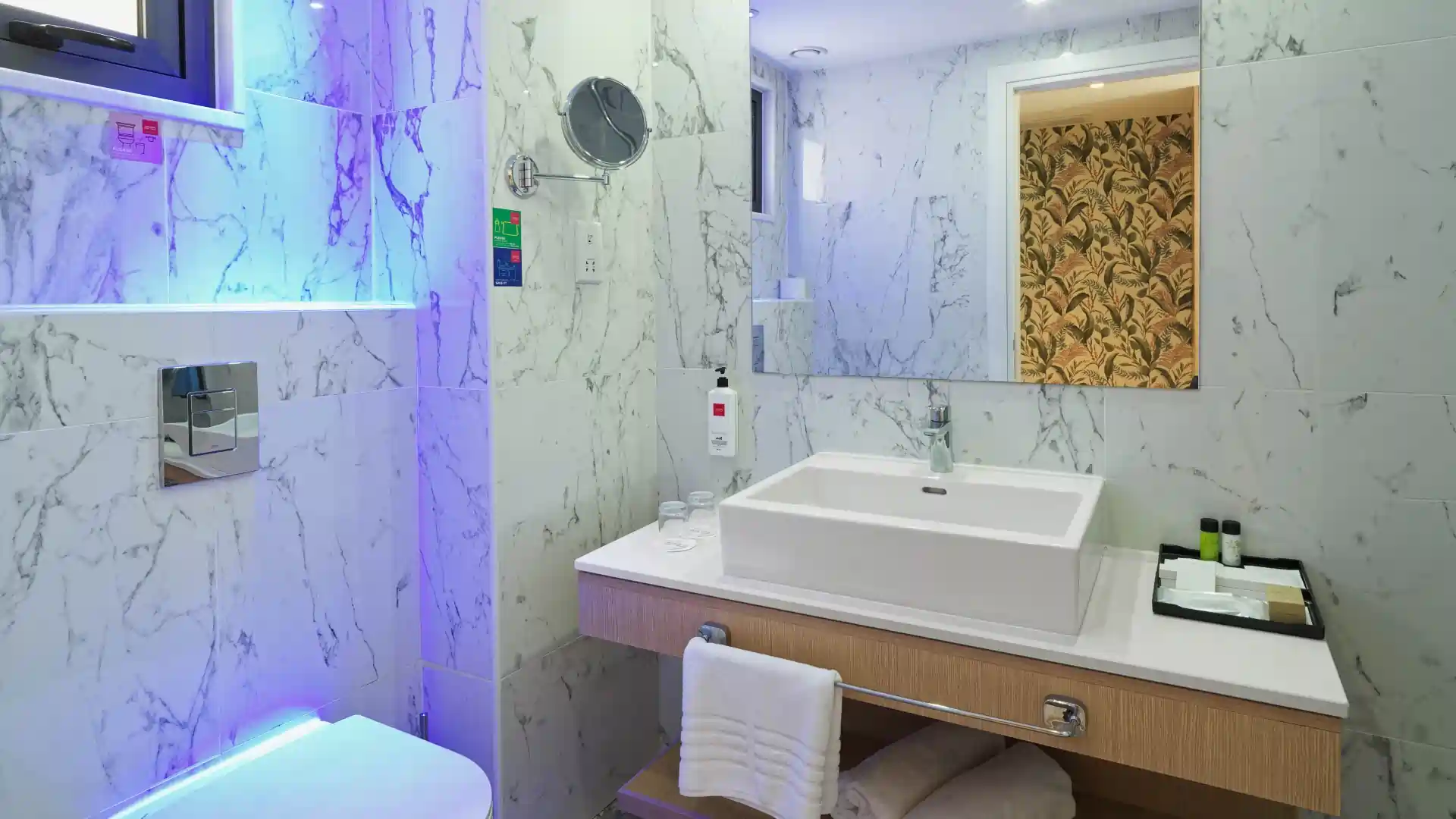 Leonardo Hotels & Resorts Mediterranean - juniorSuiteWithOutdoorHotTub_30