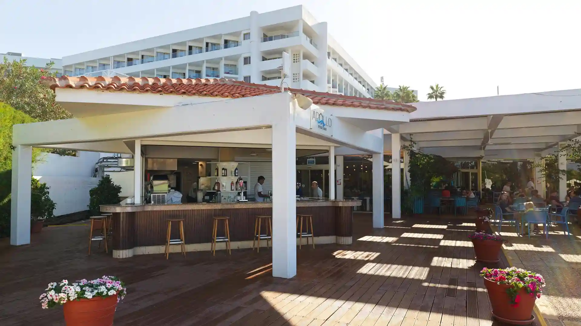 Leonardo Hotels & Resorts Mediterranean - apolloPoolBar_01