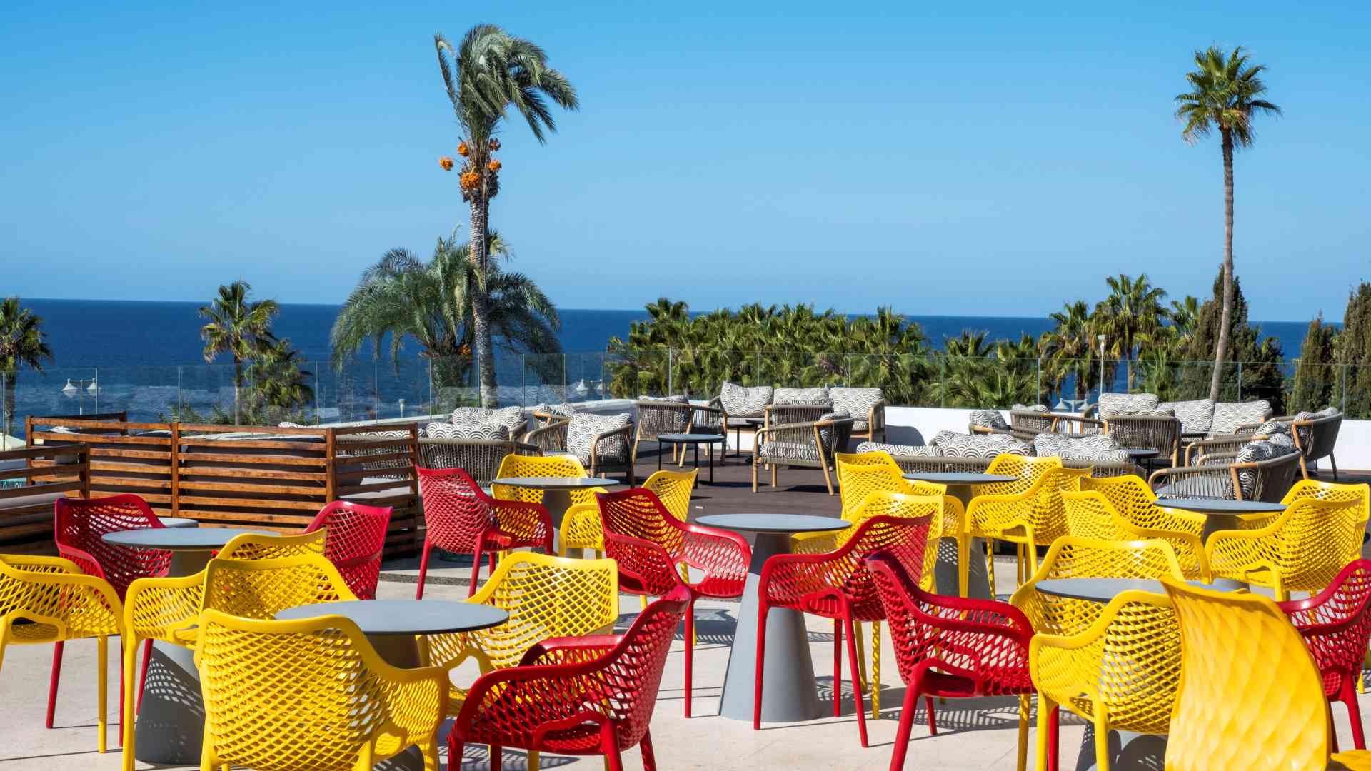Leonardo Hotels & Resorts Mediterranean - oceansLoungeBar_01