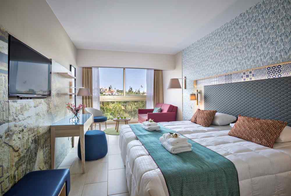 Leonardo Hotels & Resorts Mediterranean - familyInlandView_01