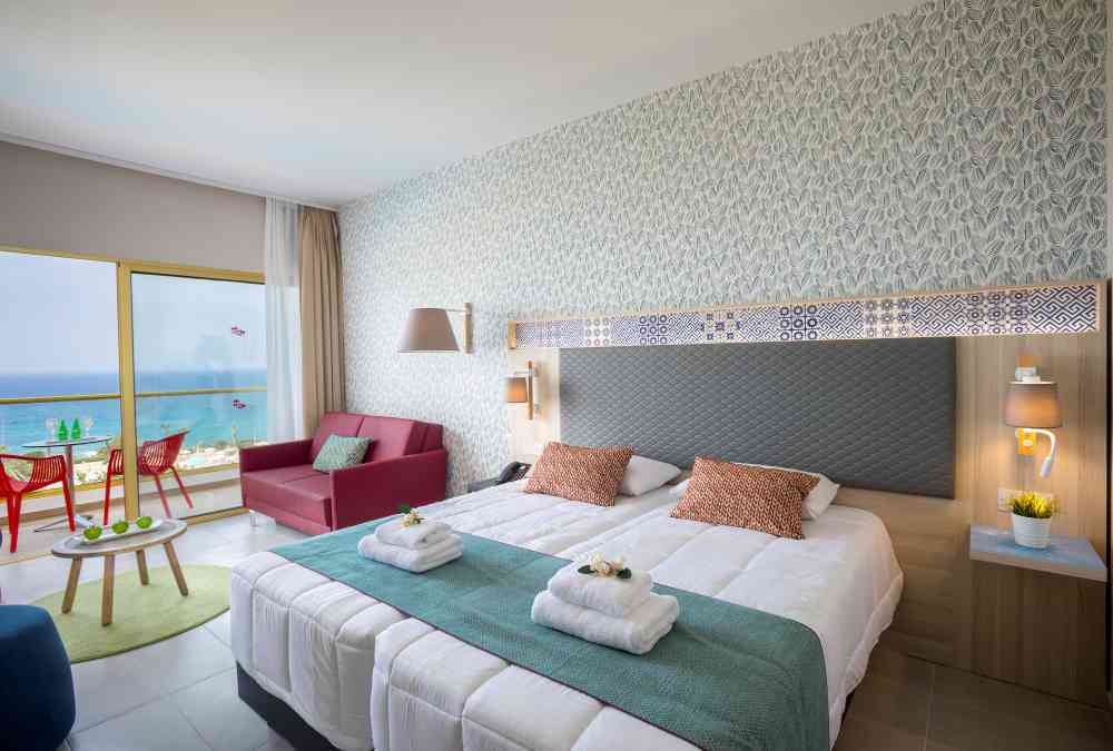Leonardo Hotels & Resorts Mediterranean - familySeaView_01
