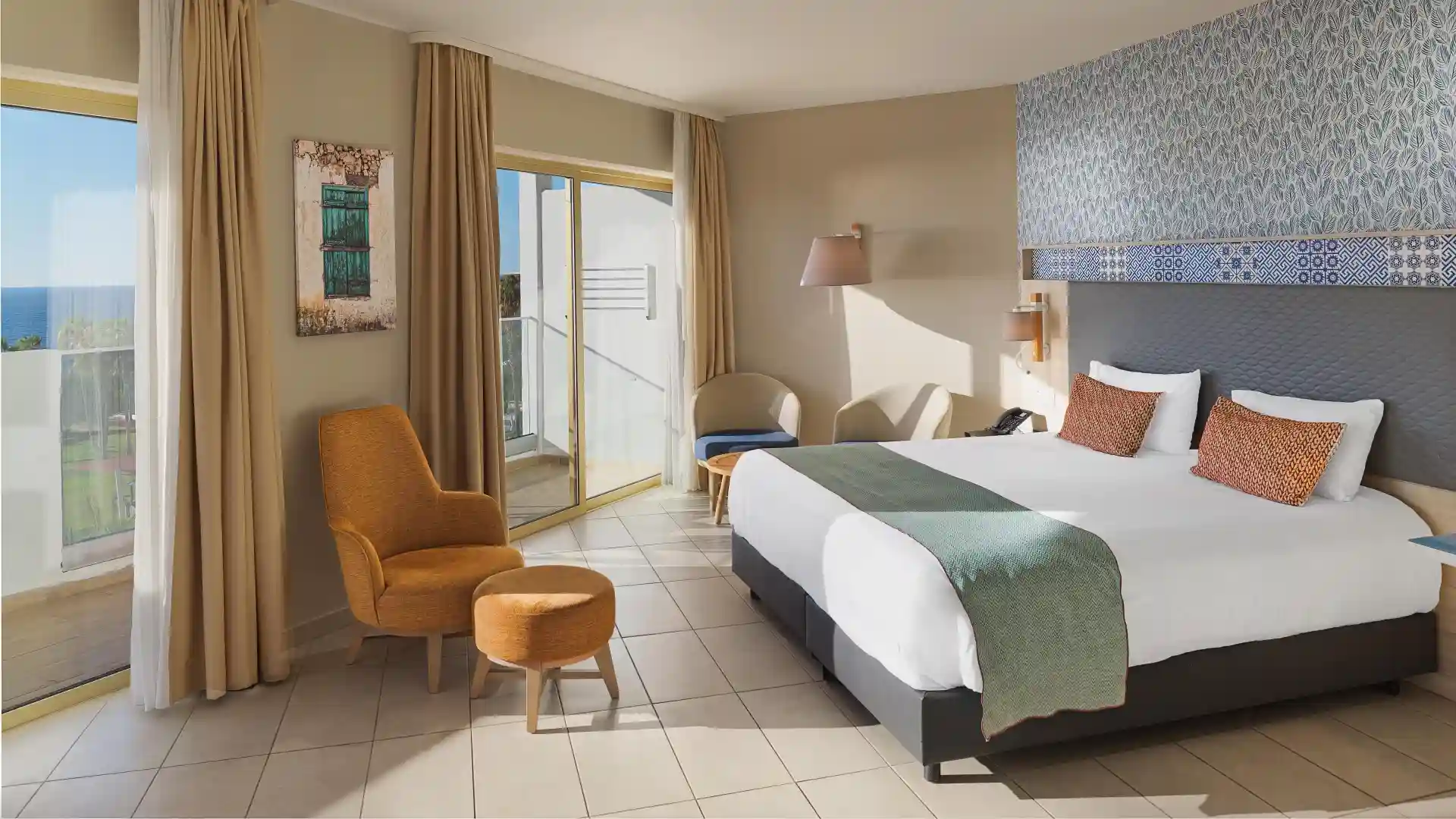 Leonardo Hotels & Resorts Mediterranean - seaViewSuite_01