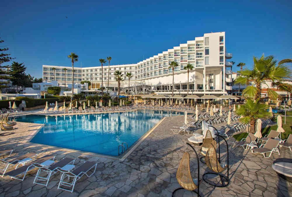 Leonardo Hotels & Resorts Mediterranean - bathingPleasure_04.jpg