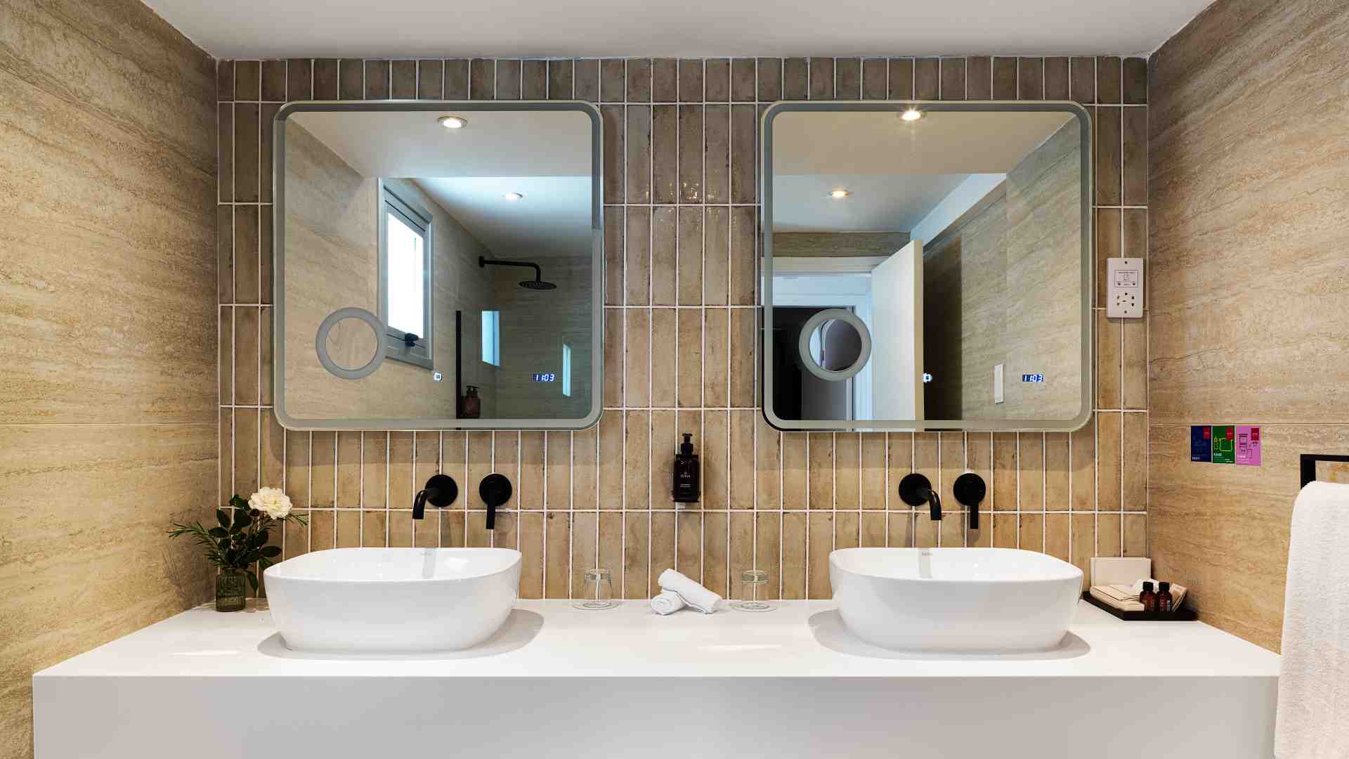 Leonardo Hotels & Resorts Mediterranean - gardenSuiteWithPrivatePool_10